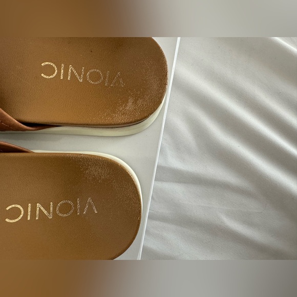 Vionic sandals size 5 - Picture 3 of 14